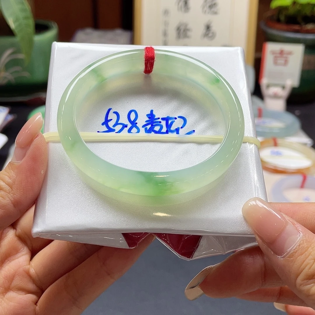 翡翠未镶嵌手镯53 号链接