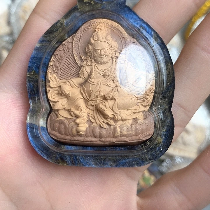 泥塑陇****和黄财擦擦