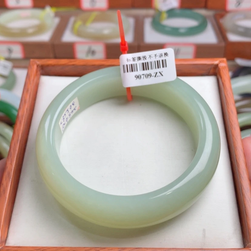 【闪购商品】和田玉手镯未镶嵌58.8