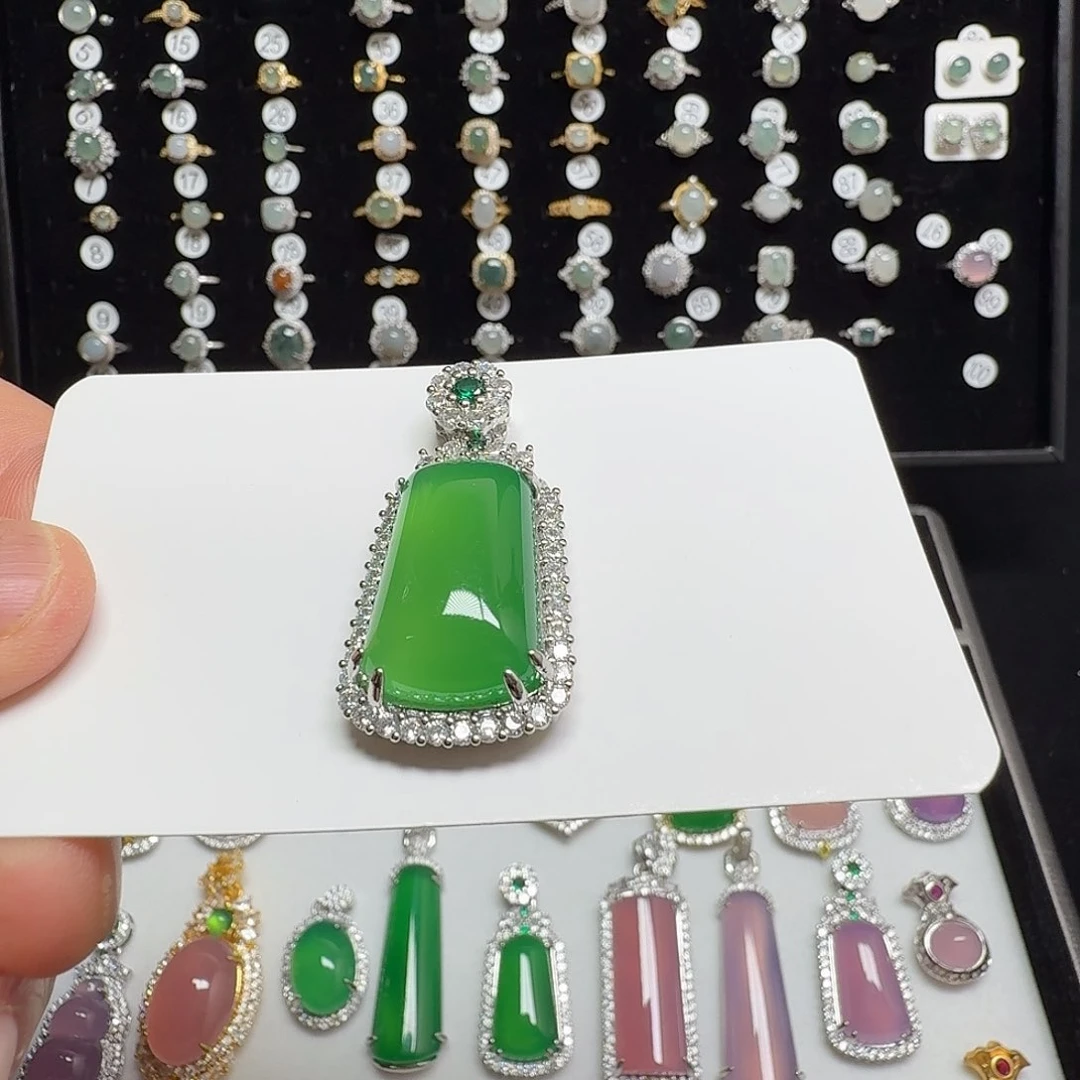 玛瑙/玉髓颈饰合金