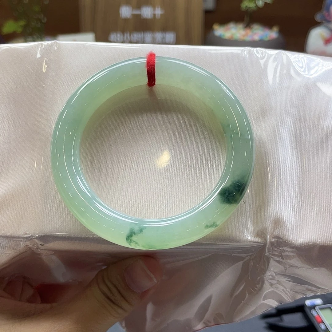 翡翠未镶嵌手镯63 号