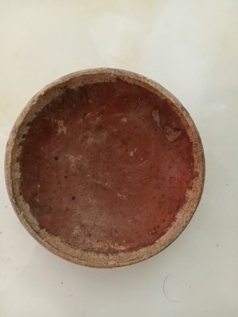 小小灯油盏一个，