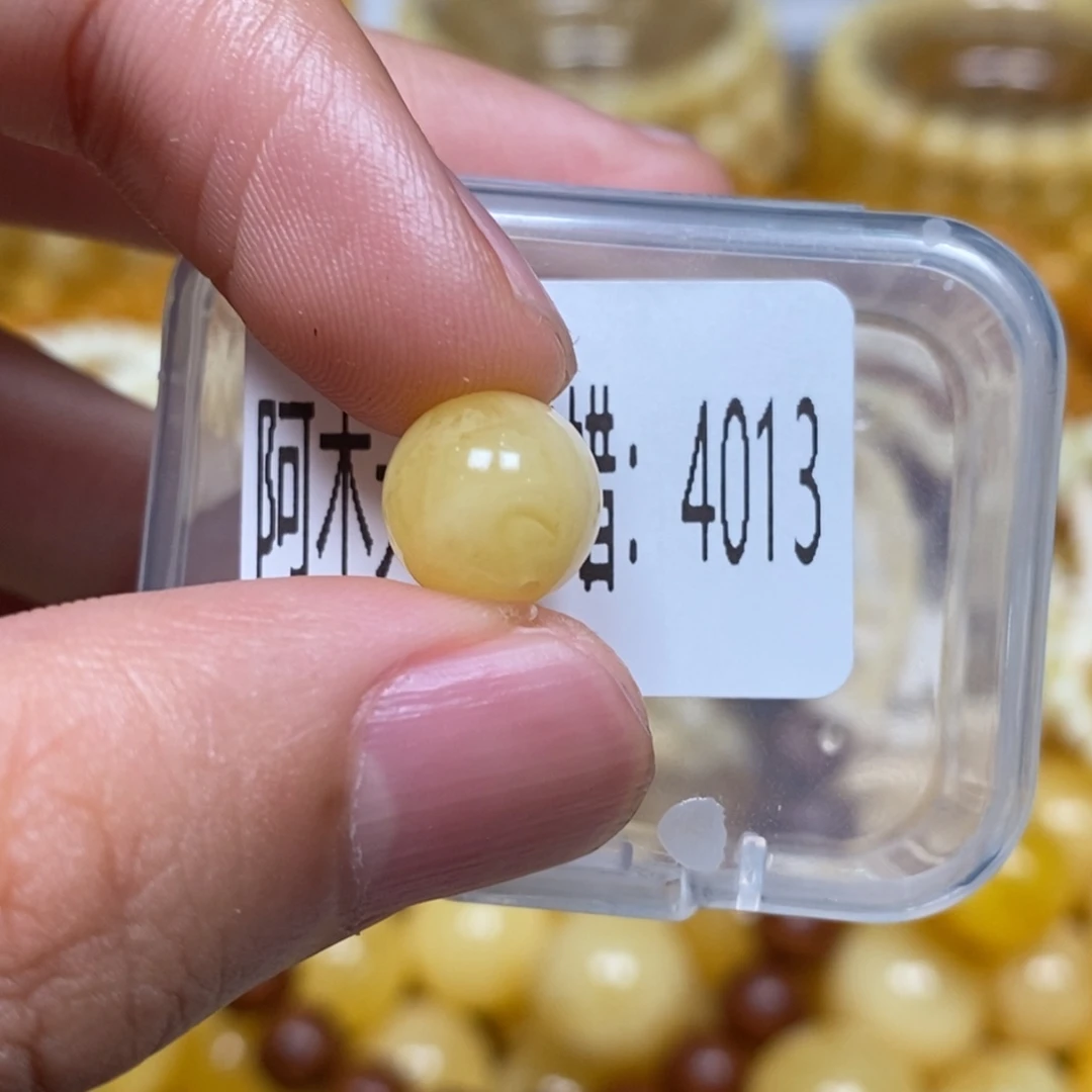 蜜蜡未镶嵌珠宝奇石4013