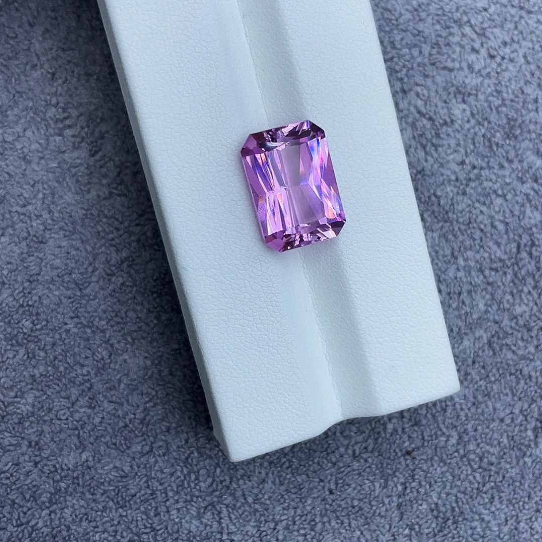 未镶嵌裸石锂辉石9.337Ct