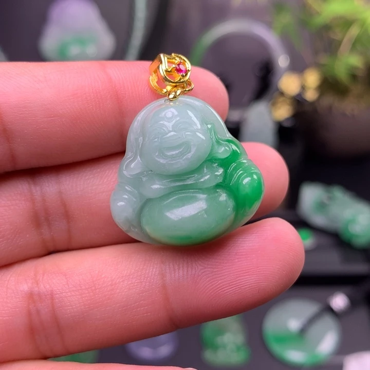 翡翠未镶嵌吊坠(赠链)