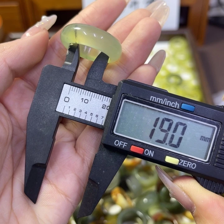 蛇纹石玉未镶嵌戒指67