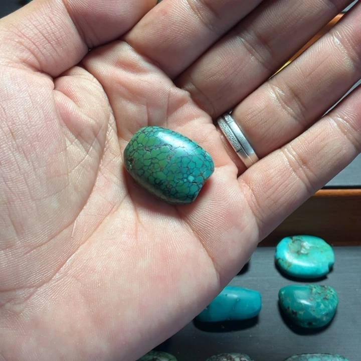 雷***好非金属大理石精美的老藏松吊坠