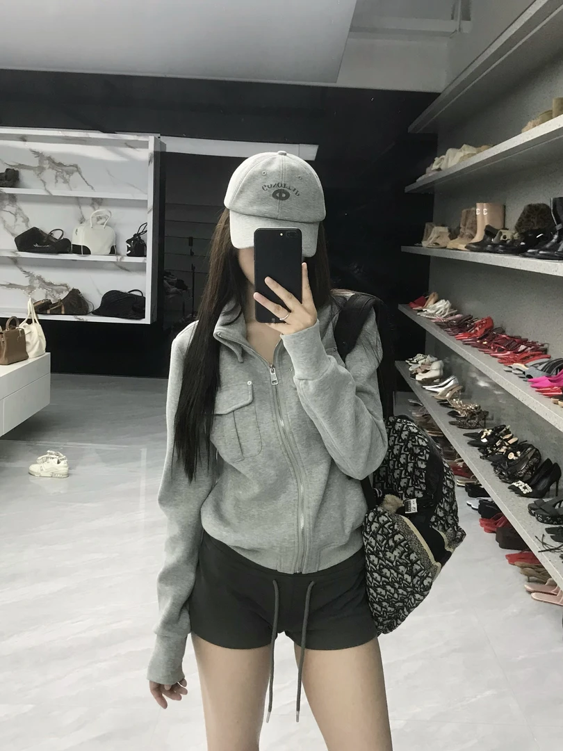 尹千金J【巴塞往事】休闲随性设计感立领百搭短款卫衣W255139