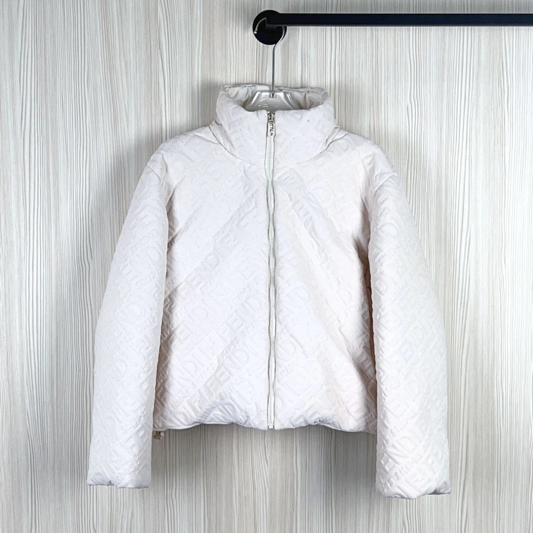 99新 FENDI/芬迪 安洁利严选羽绒服 尺码S成色看直播GSS22472