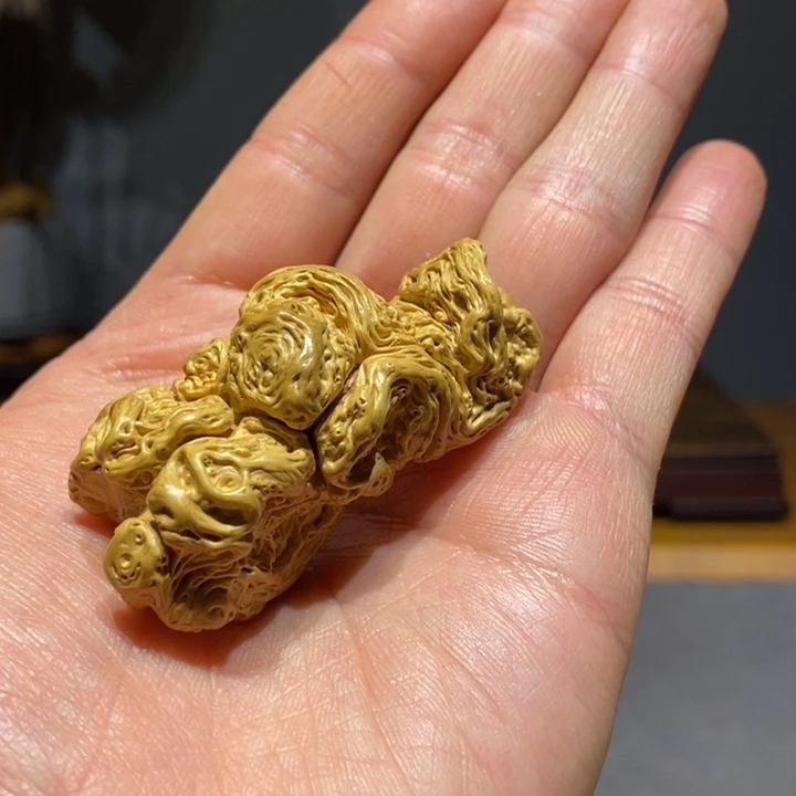 楠木小****)降龙木貔貅手把精品