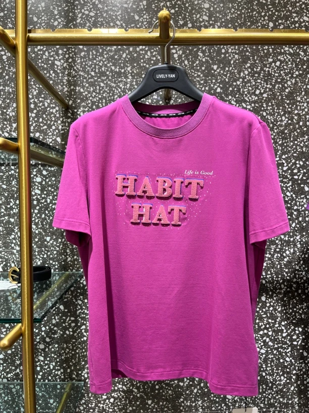 LIVELY YAN 俪妍LY31431火龙果色T恤