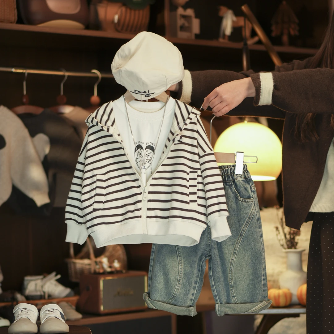 【俩只橙】《春》酸奶条~条纹连帽针织开衫+小鞋子打底+线条牛仔裤