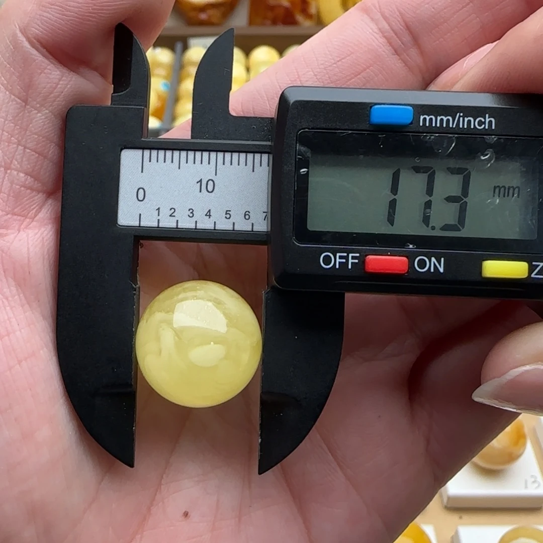 唐***）蜜蜡未镶嵌裸石微瑕珠子
