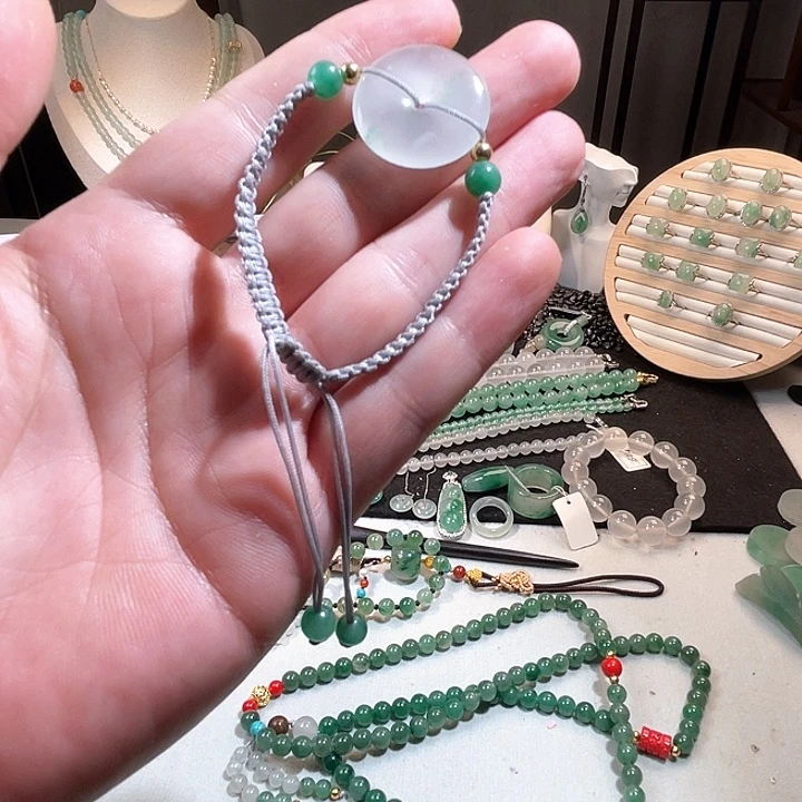 未镶嵌手绳石英质玉