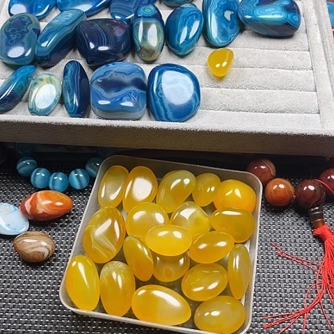 玛瑙/玉髓颈饰未镶嵌清**月