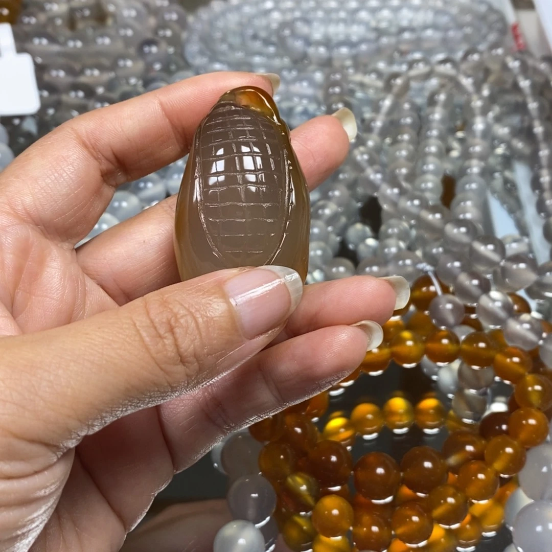 玛瑙/玉髓未镶嵌玛瑙吊坠