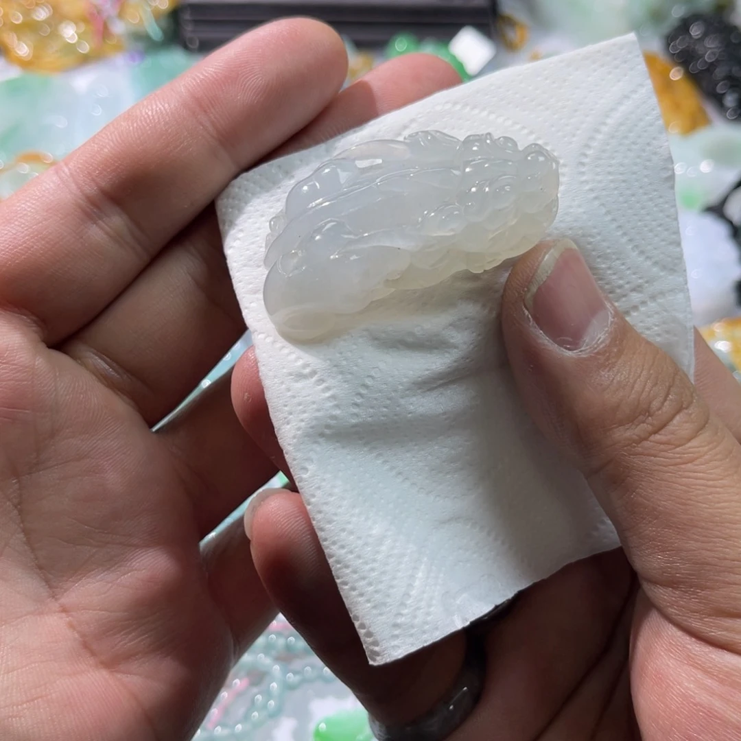 翡翠颈饰未镶嵌天然
