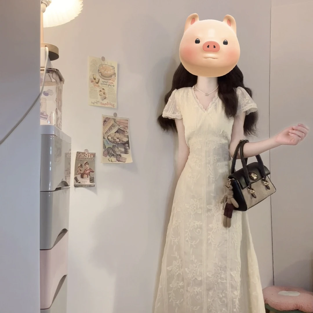 大码胖MM法式V领甜美刺绣连衣裙夏季温柔风初恋茶歇收腰公主裙