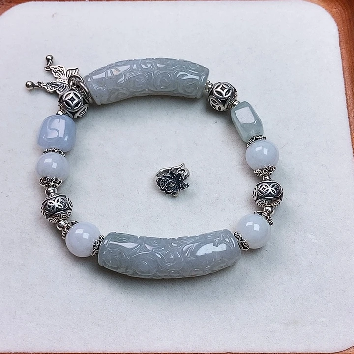 翡翠吊坠(不含链)未镶嵌太***?