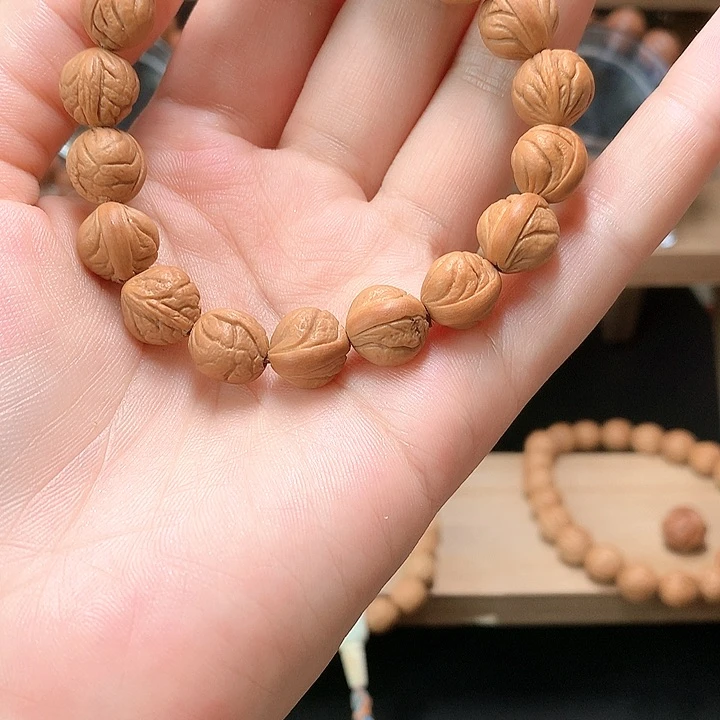 1.1尺寸的龙纹手串18颗新籽