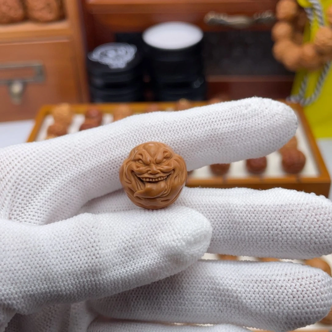 猴头核桃吊坠@**.猴头核桃雕刻