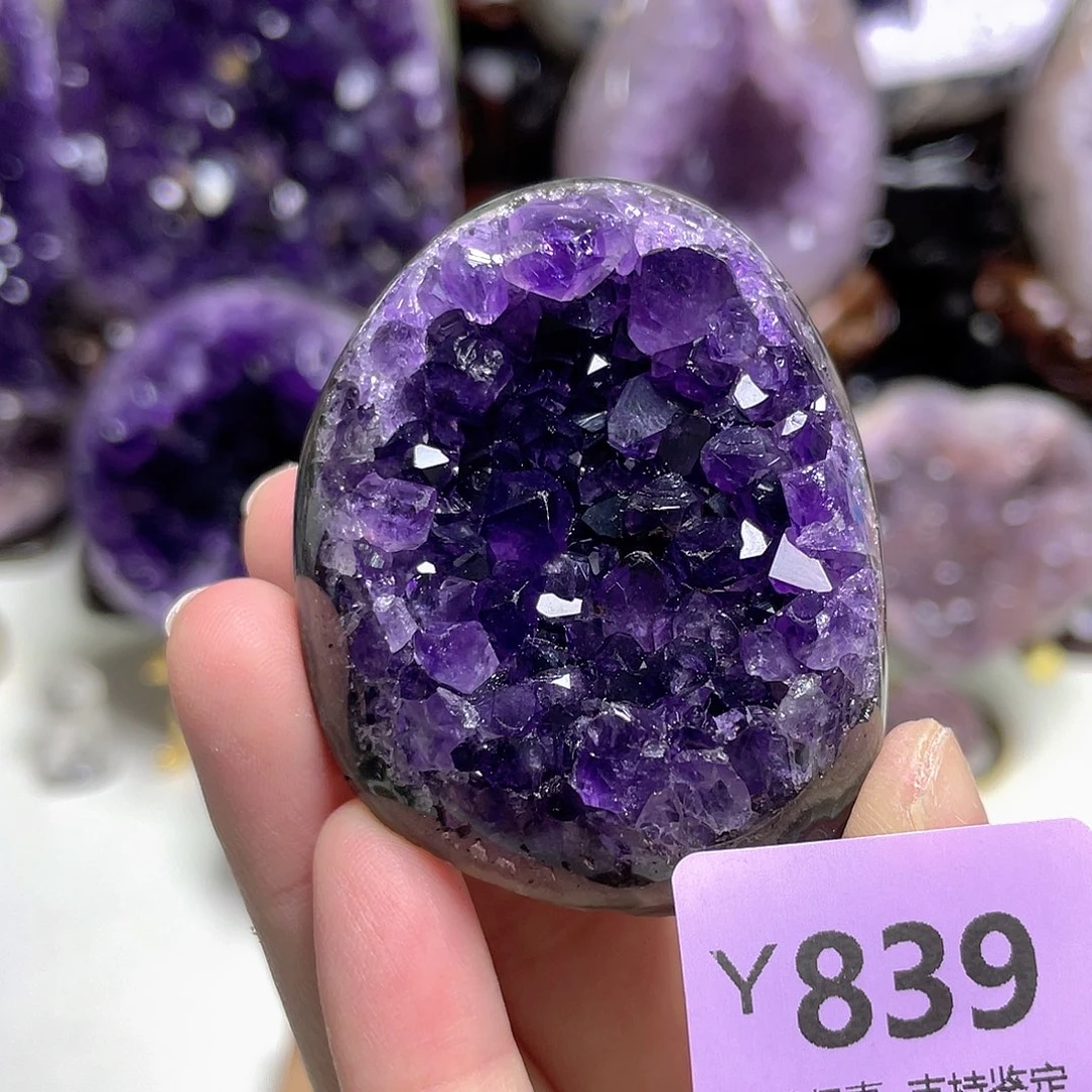 紫晶摆件未镶嵌带窝窝晶震