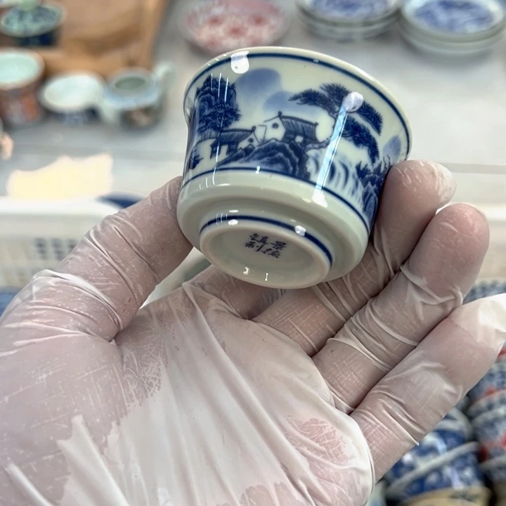 瓷片白青花山水马蹄客杯全品