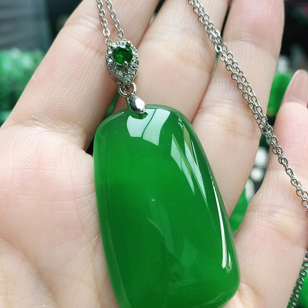 玛瑙/玉髓未镶嵌吊坠