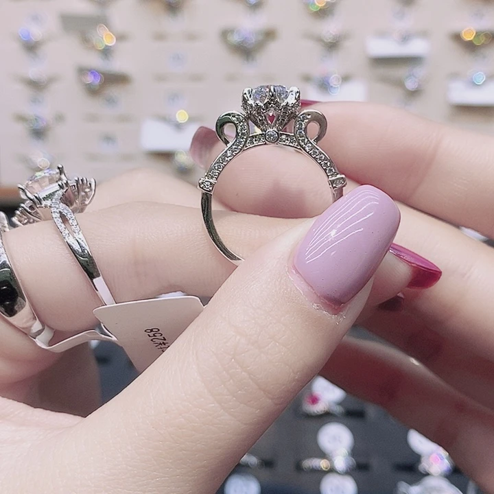 925银合成碳硅石守护一克拉   15