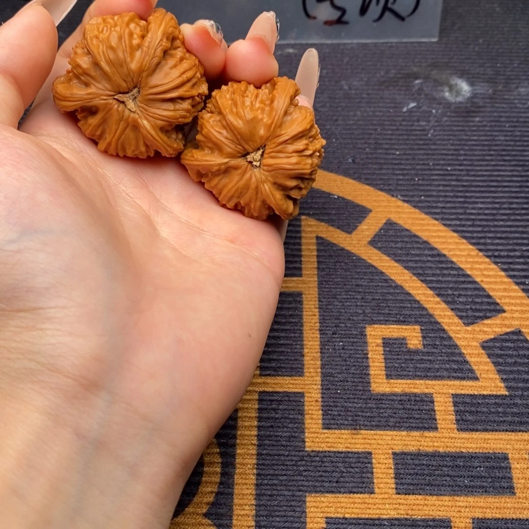 s***t吊坠文玩核桃白狮子