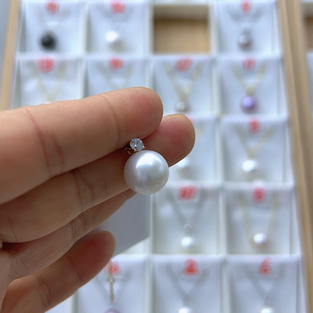 18K金镶嵌吊坠(不含链)淡水珍珠