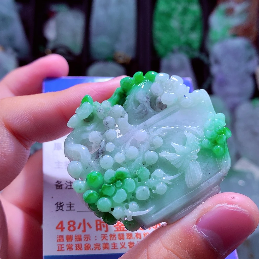 颈饰未镶嵌翡翠天然