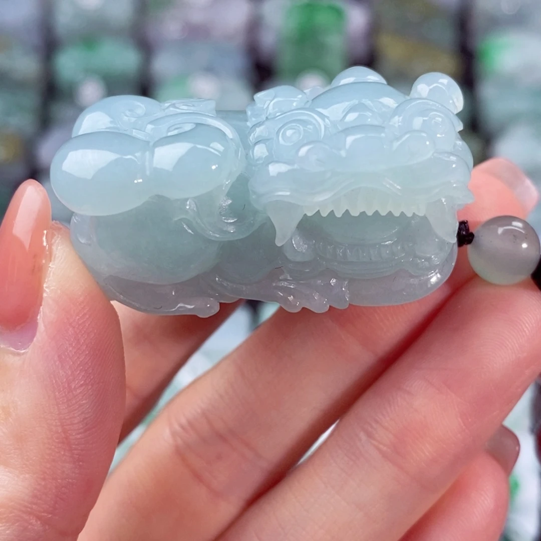 颈饰未镶嵌翡翠天然