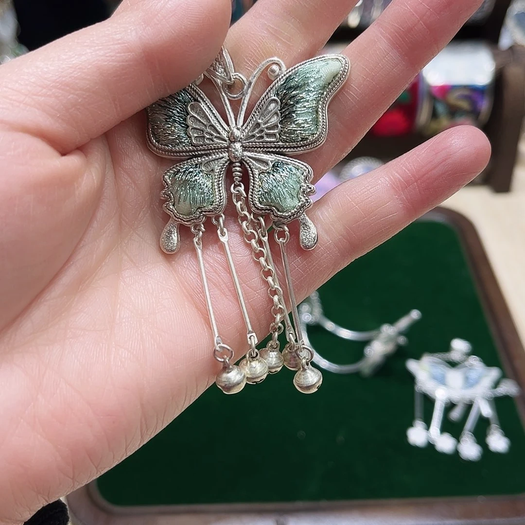 织绣决*子福利吊坠（配皮绳）
