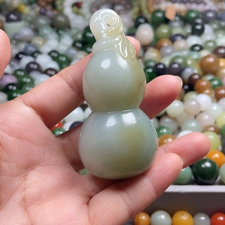 未镶嵌和田玉车挂