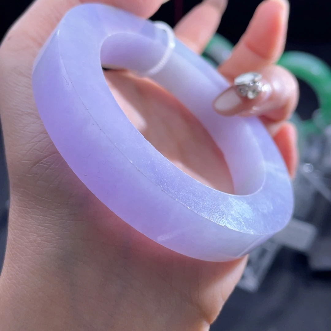 未镶嵌翡翠手镯定制翡翠