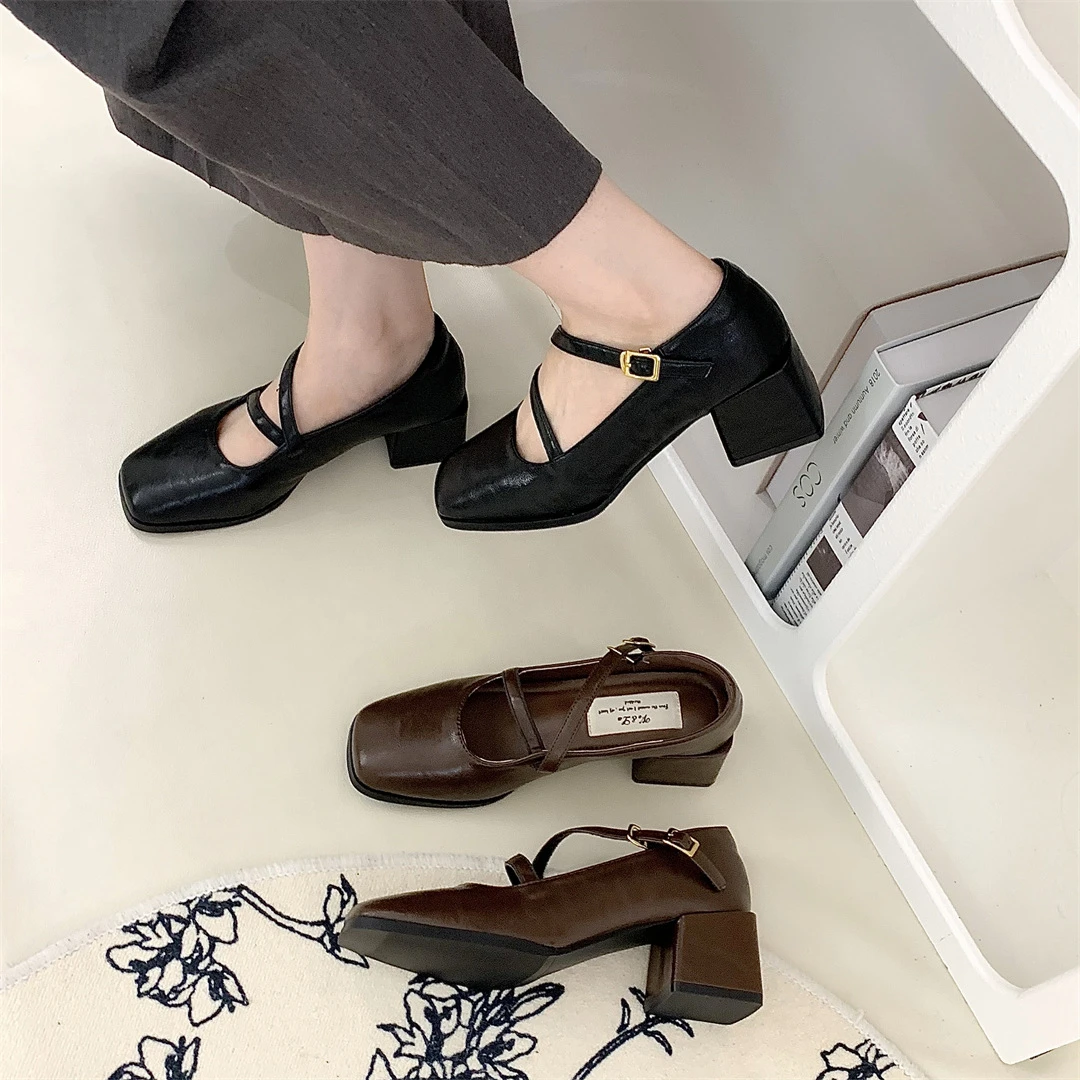 复古玛丽珍鞋2025年秋季新款法式气质优雅方头浅口粗跟高跟晚晚鞋