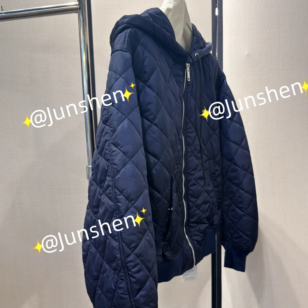 【竣深Junshen】新款深蓝色菱格连帽外套、防风防水