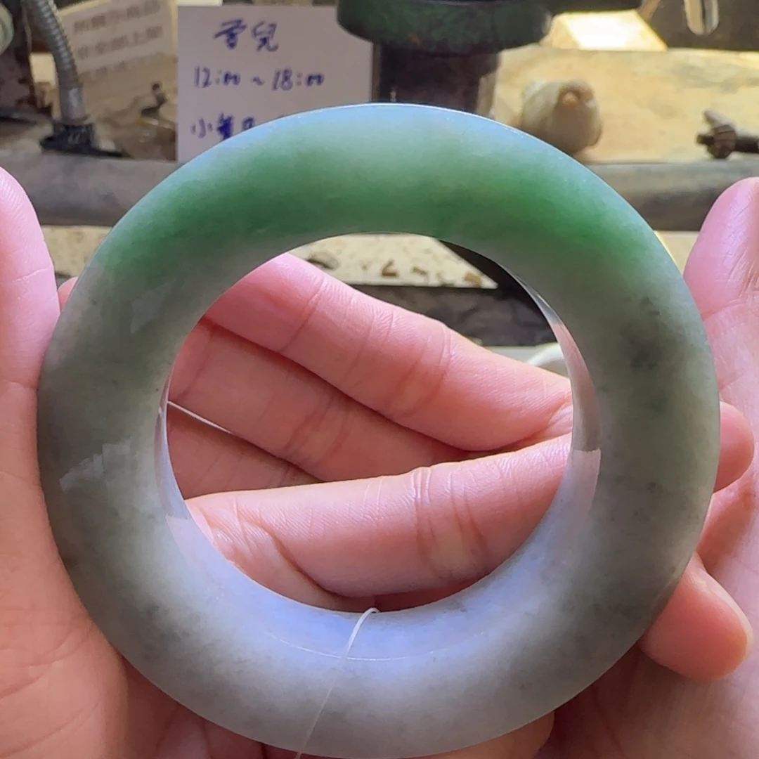 定制翡翠翡翠手镯未镶嵌