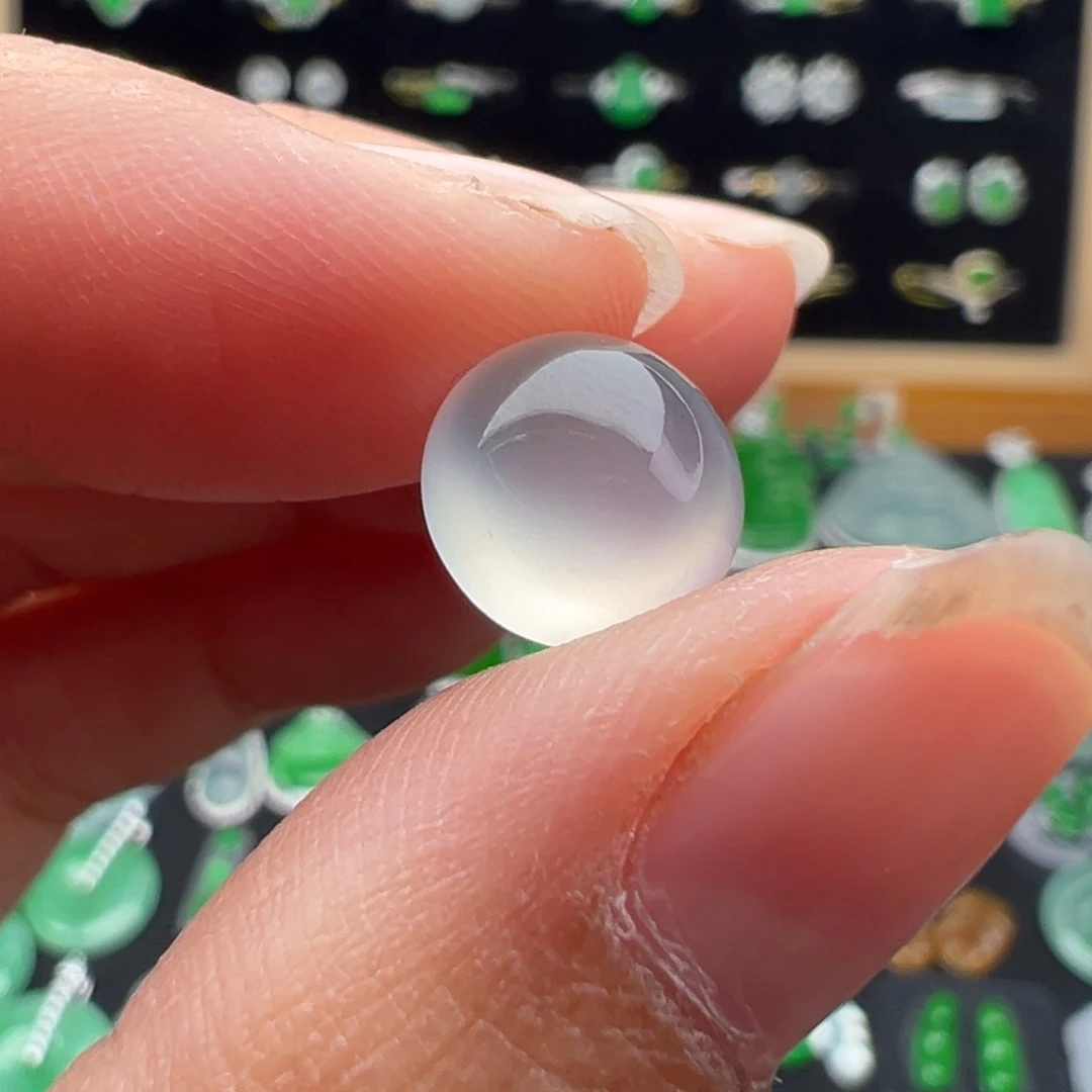 翡翠未镶嵌颈饰蛋9.6