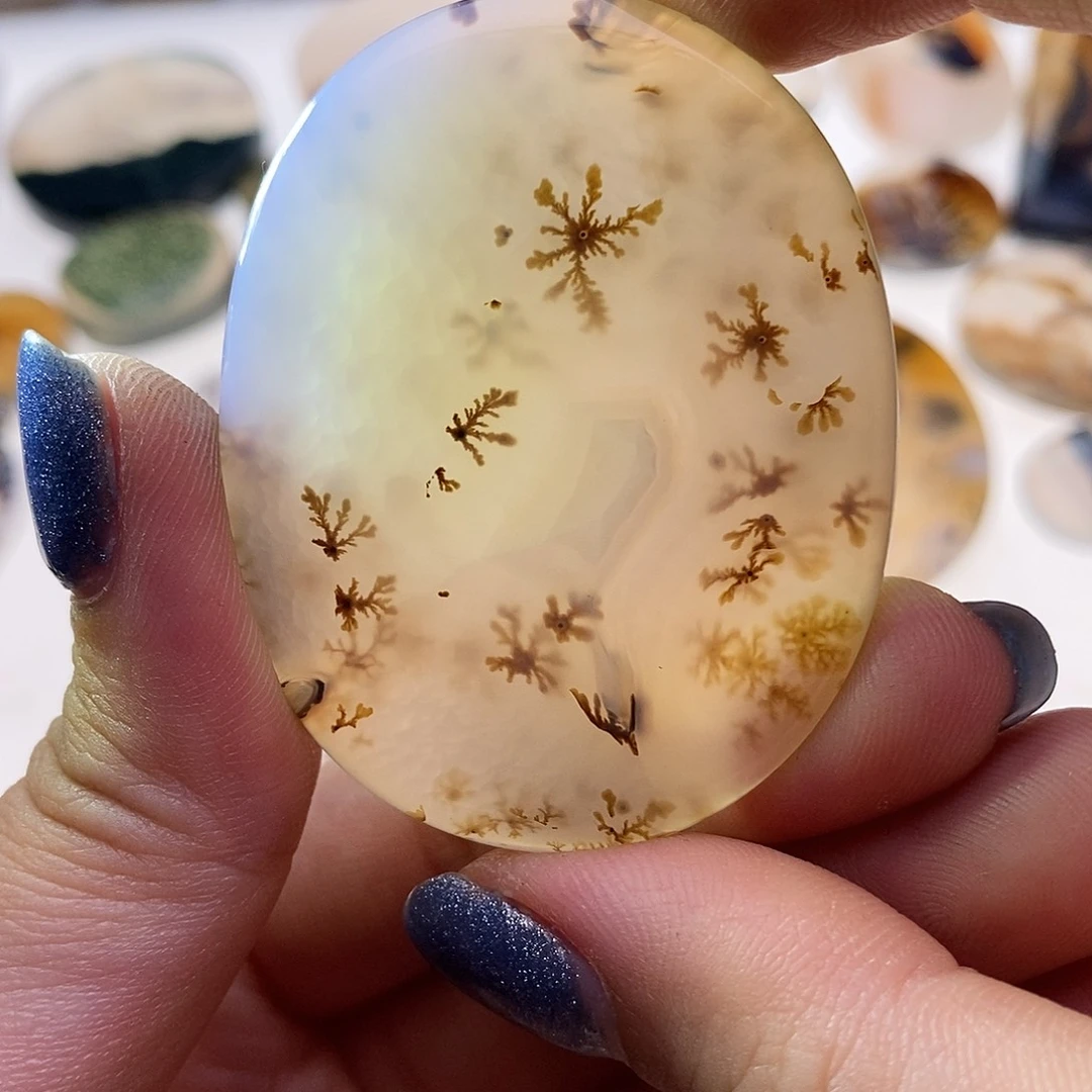 未镶嵌玛瑙/玉髓珠宝奇石