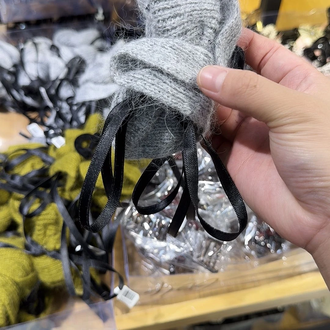 非金属无灰色毛线