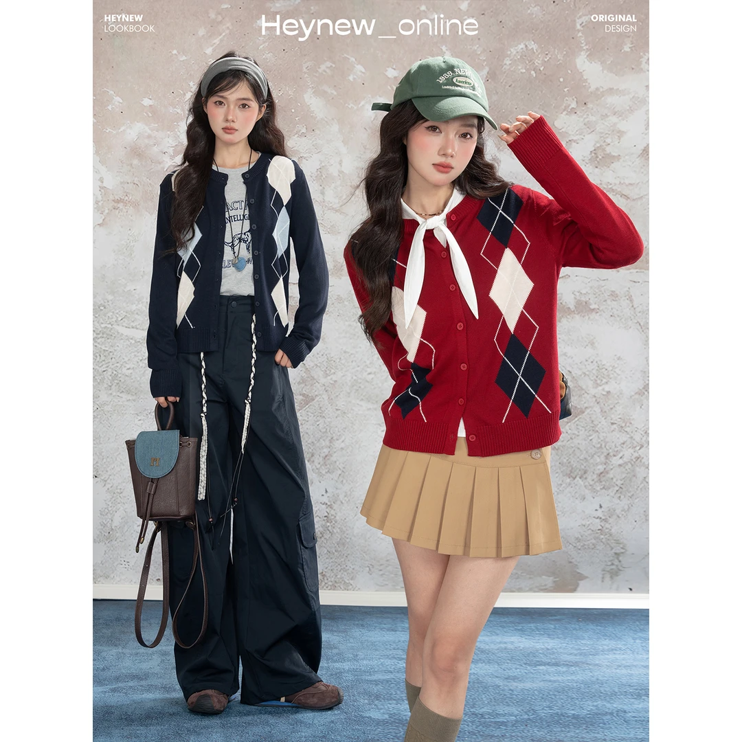 LOVEHEYNEW复古撞色菱格开衫女秋季学院风圆领宽松显瘦上衣5Q204