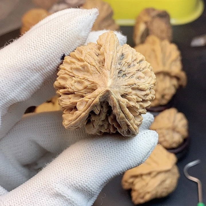 文玩核桃吊坠枫*有黄瑕疵不退不换