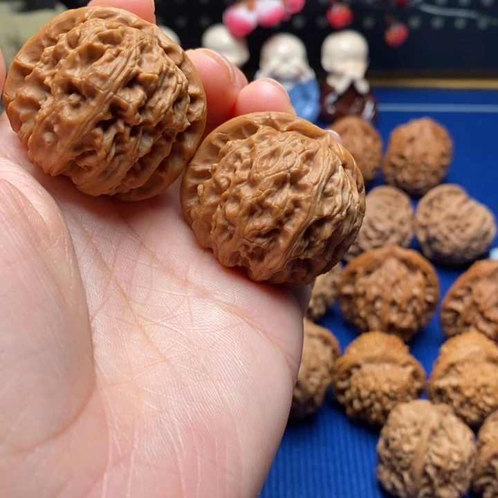 文玩核桃把件38尺球白