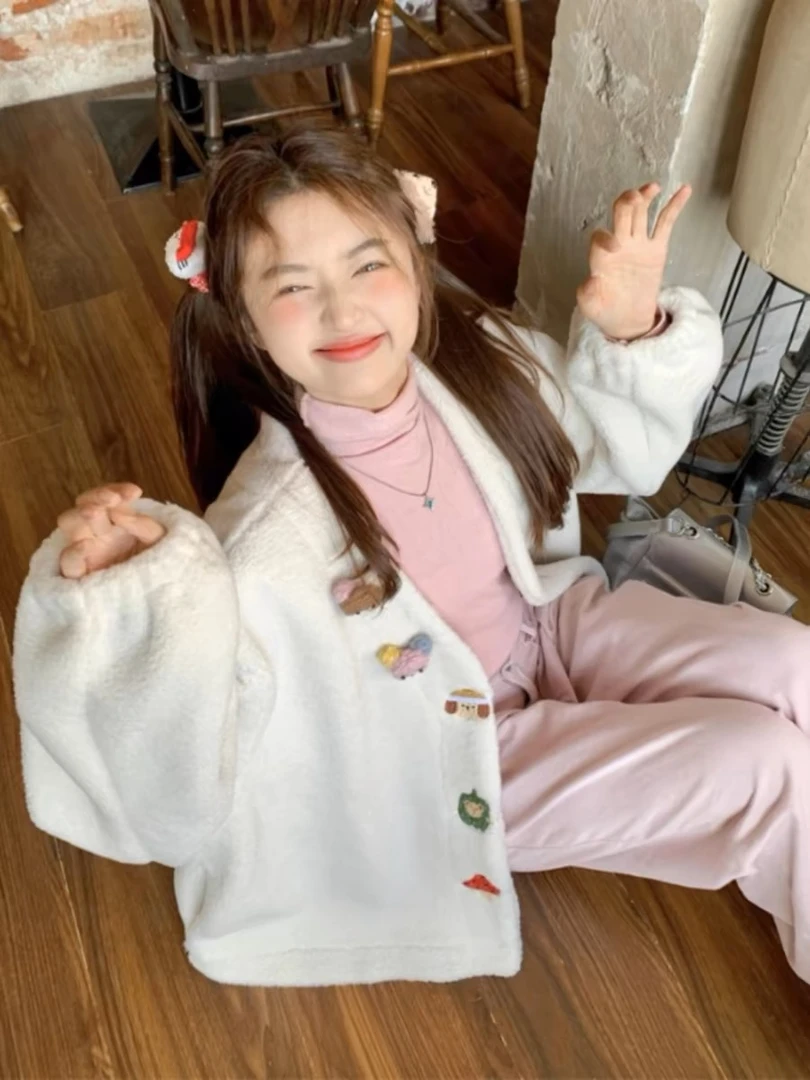 设计感卡通刺绣V领仿羊羔毛外套女甜美开衫