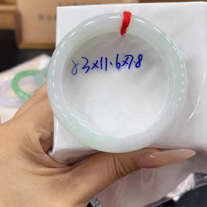 未镶嵌手镯翡翠翡翠
