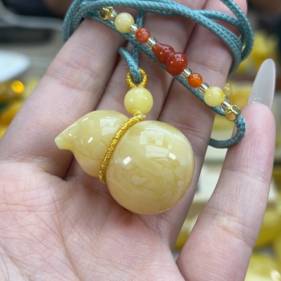 未镶嵌琥珀裸石琥珀