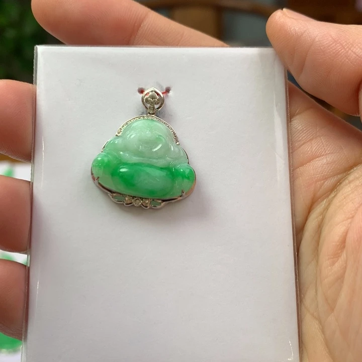 翡翠颈饰18K金镶嵌翡翠翡翠吊坠