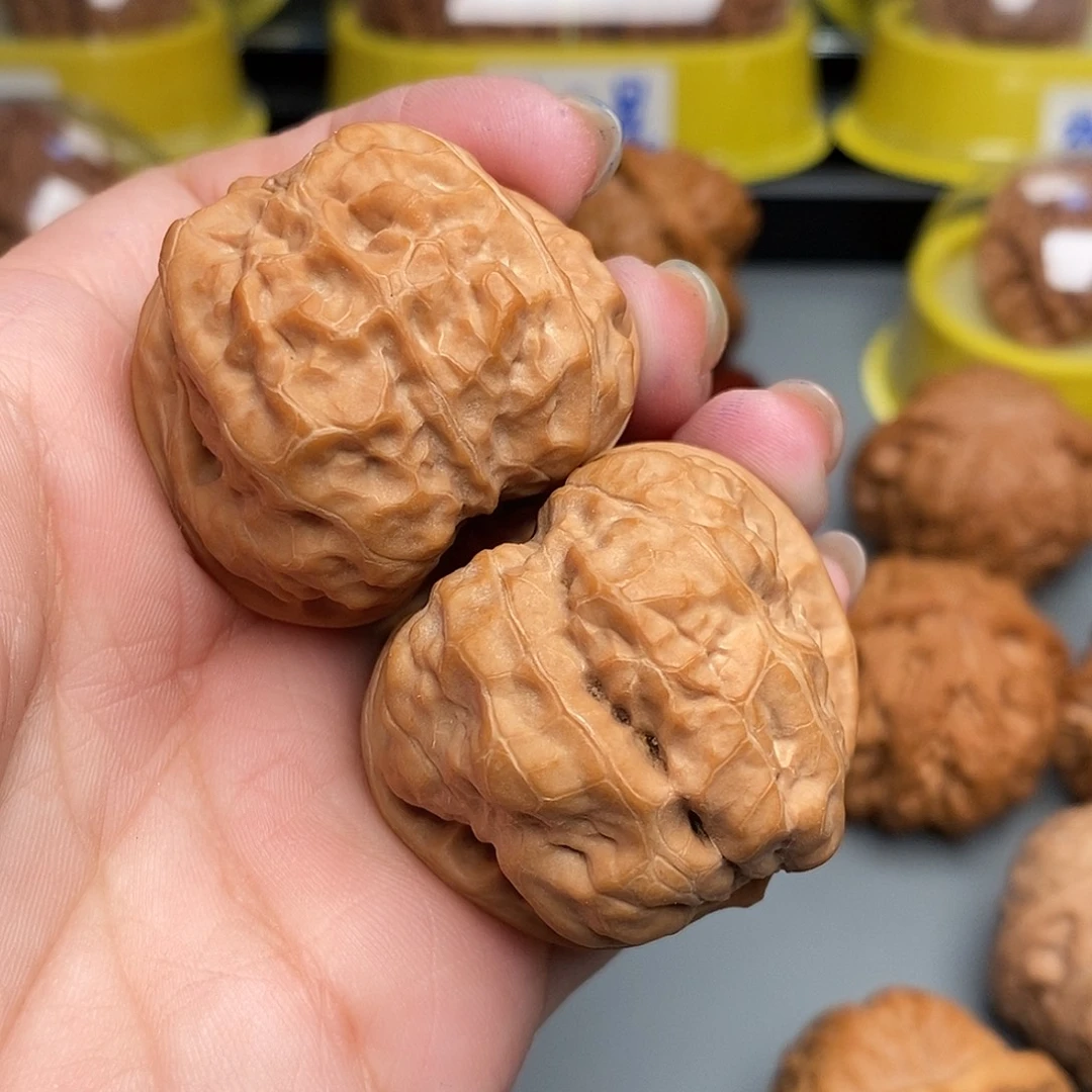 ***木质类文玩核桃蛤蟆头